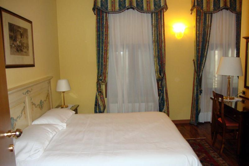 La Loggia 3*